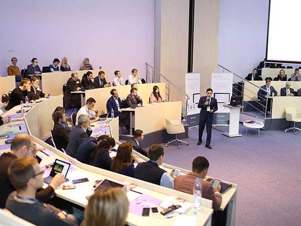 День CRM в бизнес-школе СКОЛКОВО: ответ лидеров бизнеса на трансформации финансового рынка